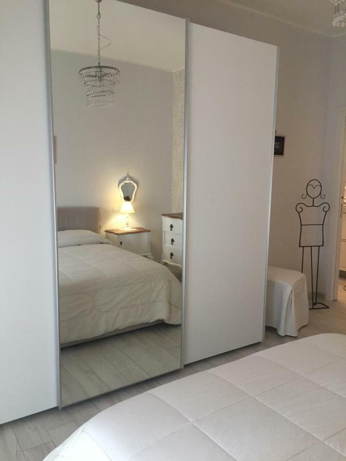 Medeum Apartment Modugno Bagian luar foto